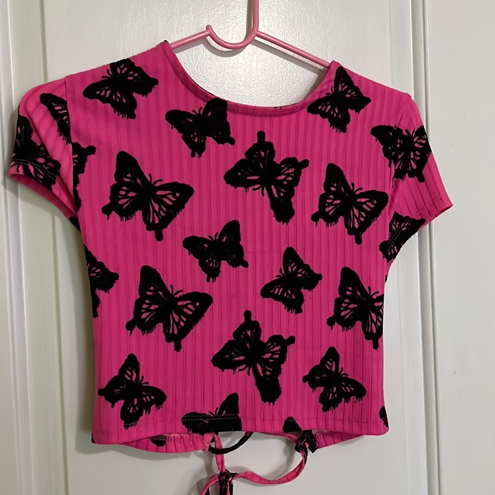 Cropped laced up back shirt